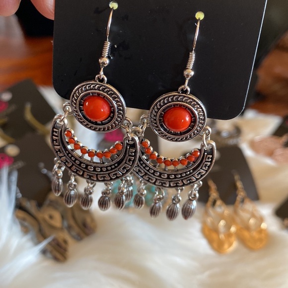 Everything must go sale - Picture 2 of 11